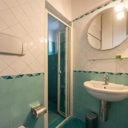 Don Minzoni Quiet Haven Apartment *
